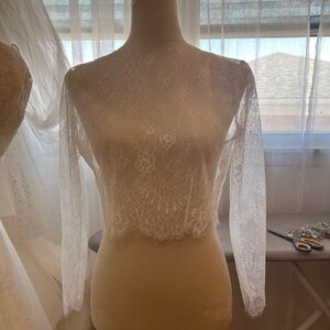 Chantilly Lace Long Sleeve Bridal Topper